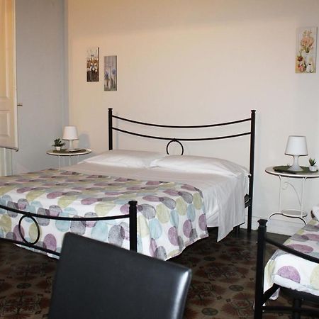 Bed and Breakfast I 2 Puttini à Catane Extérieur photo