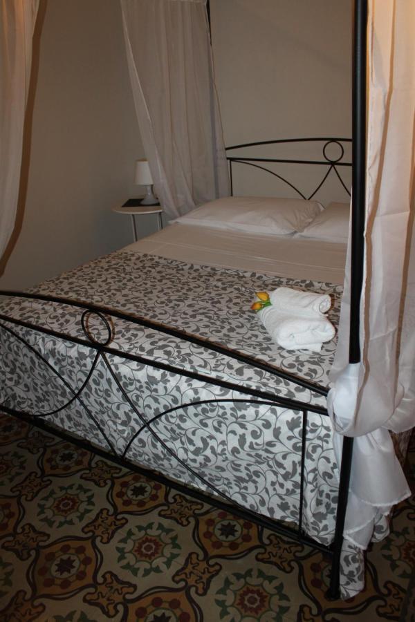 Bed and Breakfast I 2 Puttini à Catane Extérieur photo