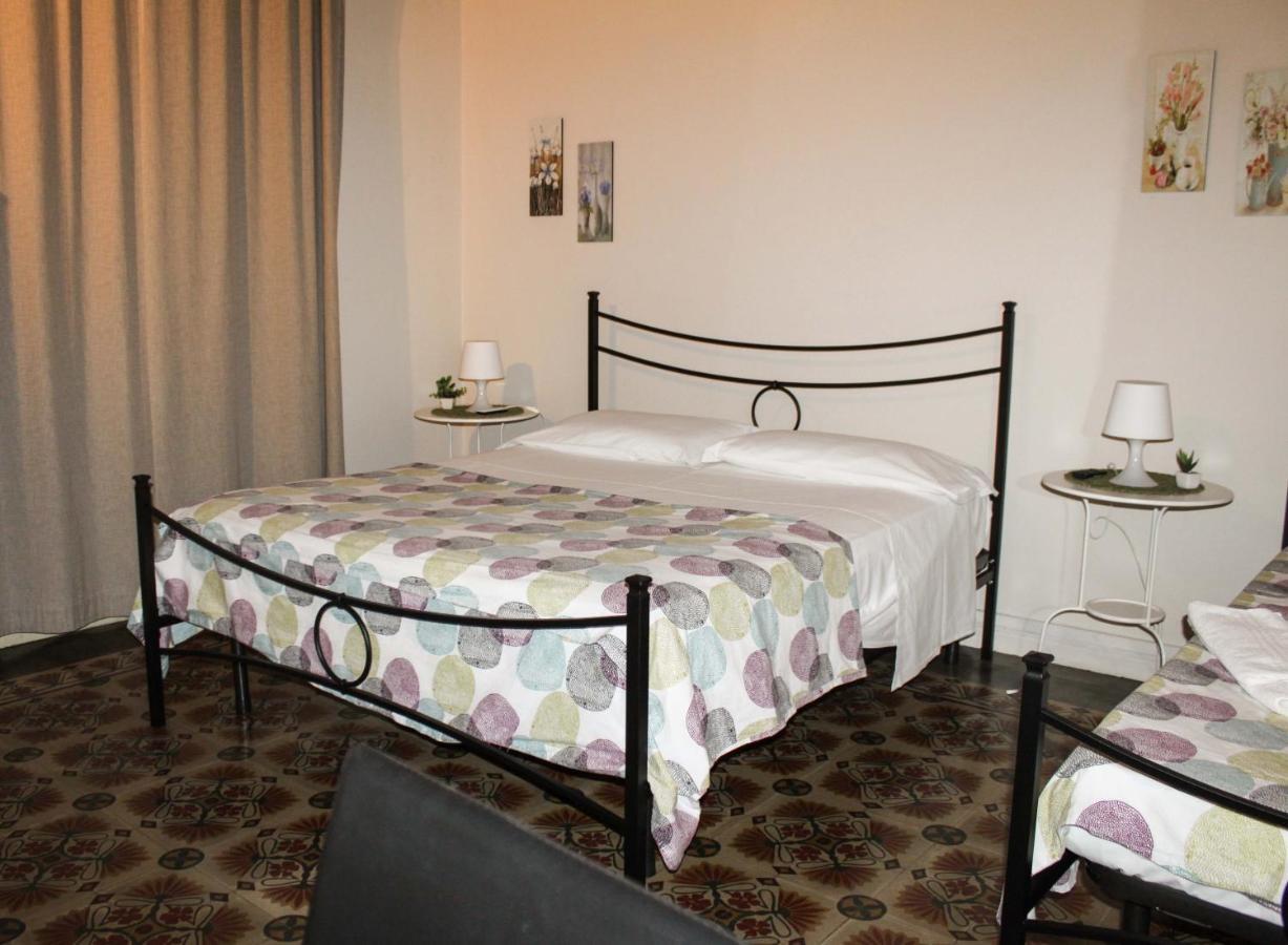 Bed and Breakfast I 2 Puttini à Catane Extérieur photo