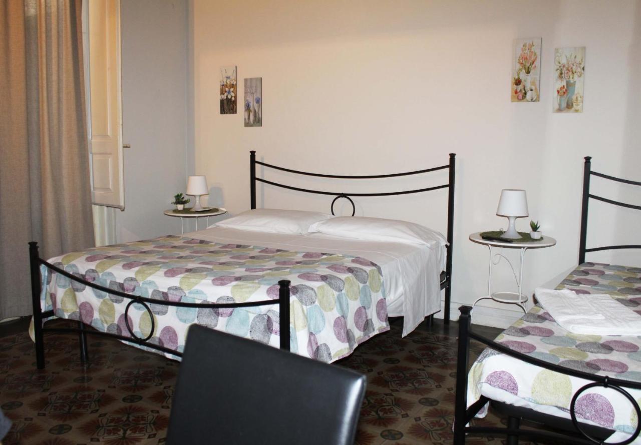 Bed and Breakfast I 2 Puttini à Catane Extérieur photo